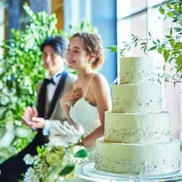 デュクラス大阪/FIVESTAR WEDDING テーブルクロスやお花の装飾でおふたりのお好みにあわせた雰囲気に変更可能。