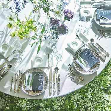 デュクラス大阪/FIVESTAR WEDDING お好みのコーディネートでおふたりだけの世界観を演出できます。