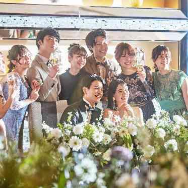 デュクラス大阪/FIVESTAR WEDDING ゲスト様との距離感も近くアットホームな雰囲気に。ソファーコーディネートも可能。