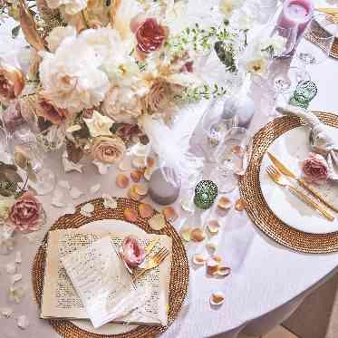 デュクラス大阪/FIVESTAR WEDDING お好みのコーディネートでおふたりだけの世界観を演出できます。