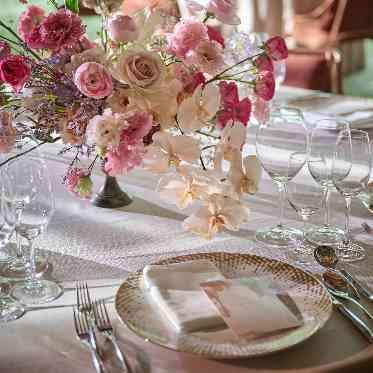 デュクラス大阪/FIVESTAR WEDDING 可憐なテーブルコーディネートもおすすめ