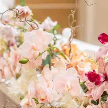 デュクラス大阪/FIVESTAR WEDDING お好みのコーディネートでおふたりだけの世界観を演出できます。