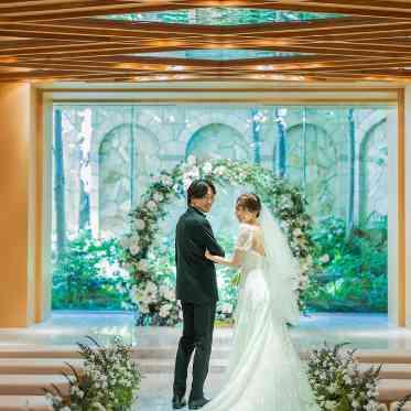 デュクラス大阪/FIVESTAR WEDDING 木の温もりと緑に包まれて、自然と笑顔になれる場所