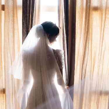 デュクラス大阪/FIVESTAR WEDDING なんでもない場所も、花嫁を輝かせるフォトスポットに