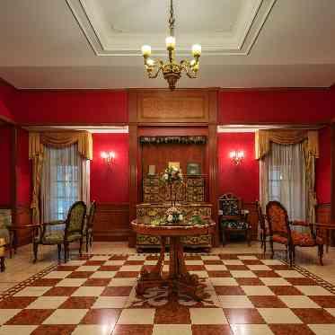 ホテルモントレ大阪 アンティークドールハウスのようなときめくデザイン。親族とゆったり話ができる控室