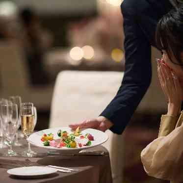ホテルモントレ大阪 実際の婚礼料理の和洋食べ比べが味わえる贅沢コース試食(平日はレストラン試食)