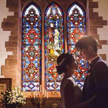 ホテルモントレ グラスミア大阪 美しく色鮮やかなステンドグラス