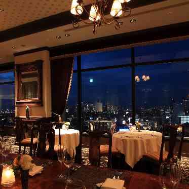 ホテルモントレ グラスミア大阪 ナイトウエディングは大人の雰囲気