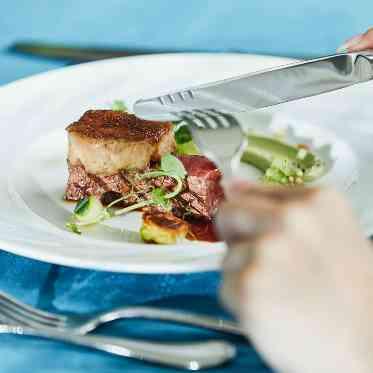 ホテルモントレ グラスミア大阪 黒毛和牛含む和洋食べ比べの贅沢コース試食を堪能。ゲスト目線でチェックして。