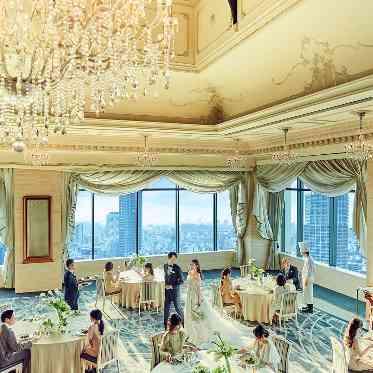 ホテルモントレ グラスミア大阪 80名〜140名まで収容可能なバンケット。英国王室を彷彿とさせる気品あるデザイン