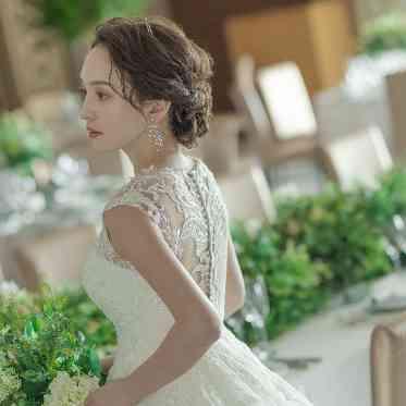 ザ ストリングス 博多 自然光の差し込む会場で