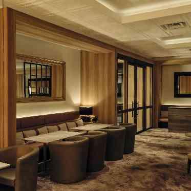 ザ ストリングス 博多 受付スペースにウェルカムグッズで装飾も