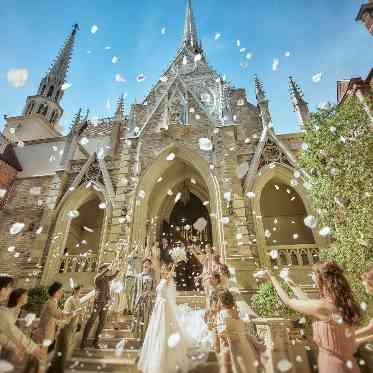 Wedding of Legend GLASTONIA (グラストニア) フラワーシャワーの祝福に包まれて