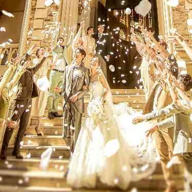 Wedding of Legend GLASTONIA （グラストニア） 大階段でのフラワーシャワー