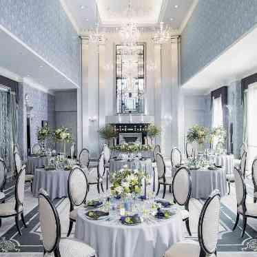 世界中から厳選された装飾や調度品は、どこにいても絵になる瞬間を演出