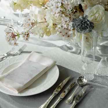 Wedding of Legend GLASTONIA (グラストニア) テーブルアレンジも思いのまま