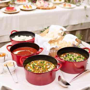 カレーブッフェも人気の演出