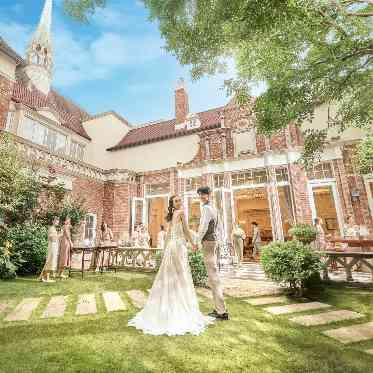 Wedding of Legend GLASTONIA (グラストニア) 開放的なガーデンパーティーならゲストも安心して楽しめる