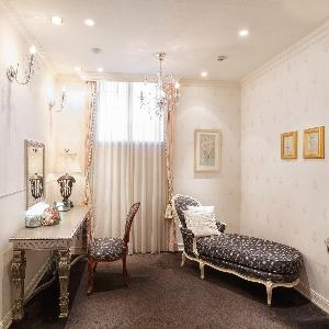 人生で最も美しく咲く日のためにおふたり専用のブライズルームをご用意