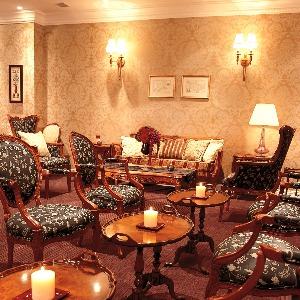 Wedding of Legend GLASTONIA (グラストニア) ご両家貸切の控室をご用意