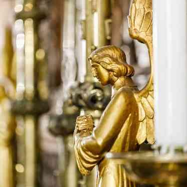 マリエール山手（セント・リージェンツ大聖堂） 装飾の一つ一つにも歴史の重みを感じていただけます。