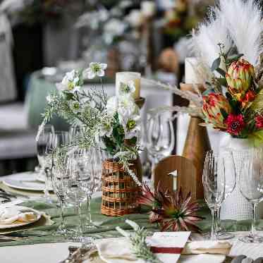 マリエール山手（セント・リージェンツ大聖堂） テーブルコーディネート次第でオリジナルな雰囲気に。