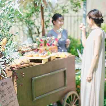 マリエール山手（セント・リージェンツ大聖堂） ゲストと一緒にガーデンで楽しむ演出も取り入れることができます。