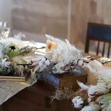 マリエール山手(セント・リージェンツ大聖堂) テーブルアレンジは手作りアイテムだけでなく専属プランナーにぜひご相談ください!