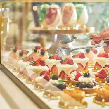 THE ABBEY CHURCH(アビー・チャーチ) 専属パティシエが届ける極上のデザートブッフェ