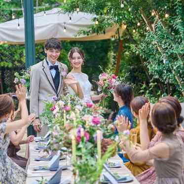 THE ABBEY CHURCH(アビー・チャーチ) 緑に囲まれた空間でリラックスしたひとときを