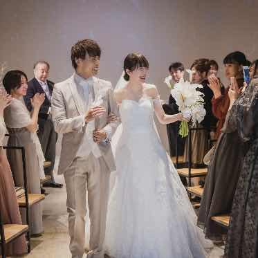 Apartment2c Wedding(アパートメントトゥーシーウェディング) ゲストに囲まれてアットホームなセレモニーを