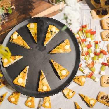 Apartment2c Wedding(アパートメントトゥーシーウェディング) ゲストに楽しんでいただけるお料理でおもてなし