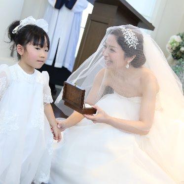 マリエール ガーデン バーベナ (Marriyell Garden Verbena) かわいい天使がブライダルリングを運んで来てくれました