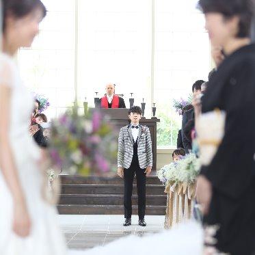 マリエール ガーデン バーベナ (Marriyell Garden Verbena) お母様によるベールダウンで結婚式へ送り出していただきます