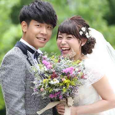 マリエール ガーデン バーベナ (Marriyell Garden Verbena) 結婚式直前の楽しそうなお二人の笑顔