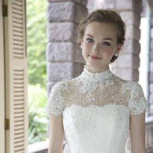 マリエール ガーデン バーベナ (Marriyell Garden Verbena) 様々なドレスを試着できる。