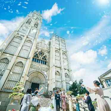 アンジェリカ・ノートルダム【ANGELICA Notre Dame】 挙式後はセントラルコートでフラワーシャワーの祝福を！！
