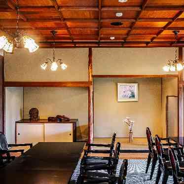 YOKKAICHI HARBOR尾上別荘 100年以上の時を刻み続ける建物で、時を旅するひとときを