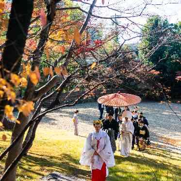 八勝館 花嫁行列の出発です。過去から未来へ繋ぐ神聖な儀式です。
