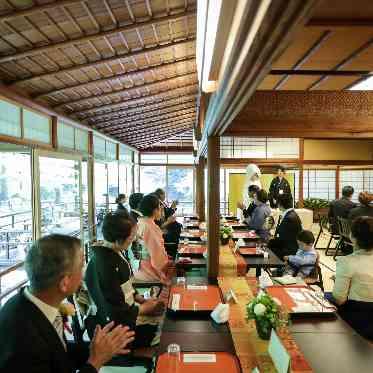 八勝館 約30分ほどで、お式が結ばれ、披露宴へと移行いたします。