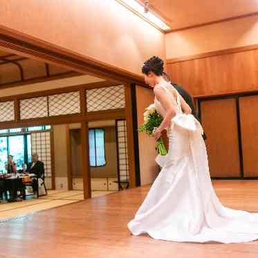 八勝館 【大広間】舞台から再入場