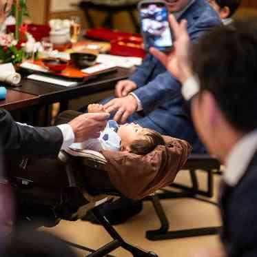 八勝館 【御幸の間】ハイロウチェアは貸し出し無料なのでお子様も安心