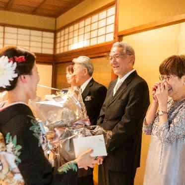【御幸の間】花束贈呈