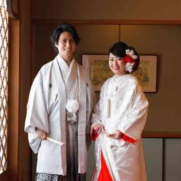 入場前のちょっとした時間にもお二人の瞬間をお写真に。