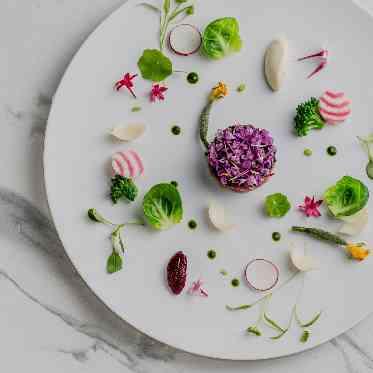 ラソールガーデン熊本 シェフの想いの詰まった絵画のような独創的な美食をご堪能ください