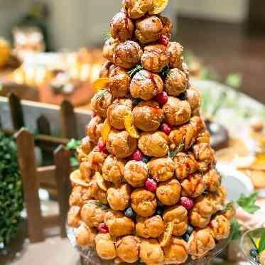 ハミングプラザVIP新潟 外はサクサク 中はトローリのカスタード!
プチシューで作られたツリー