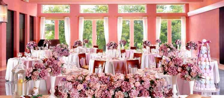 ＡＦＦＲＡＮＣＨＩＲ　ＱＵＥＥＮ’Ｓ　ＣＯＵＲＴ（アーフランシェル・クィーンズコート） 披露宴会場