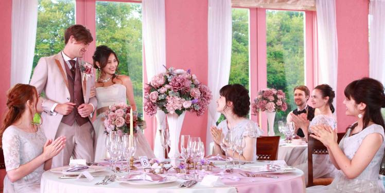 ＡＦＦＲＡＮＣＨＩＲ　ＱＵＥＥＮ’Ｓ　ＣＯＵＲＴ（アーフランシェル・クィーンズコート） 披露宴会場