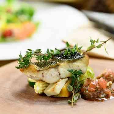 ＡＦＦＲＡＮＣＨＩＲ　ＱＵＥＥＮ’Ｓ　ＣＯＵＲＴ（アーフランシェル・クィーンズコート） こだわりの詰った料理をご提供