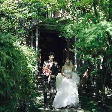 THE FUJIYA GOHONJIN(藤屋御本陳) お式後にも広がる綺麗な緑